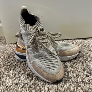 BLOCH DANCE TENNIS SHOES!